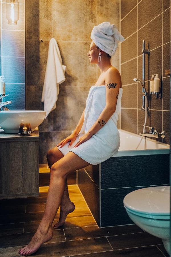Wine & Wellness Hotel Besedni Dum Valtice Kültér fotó