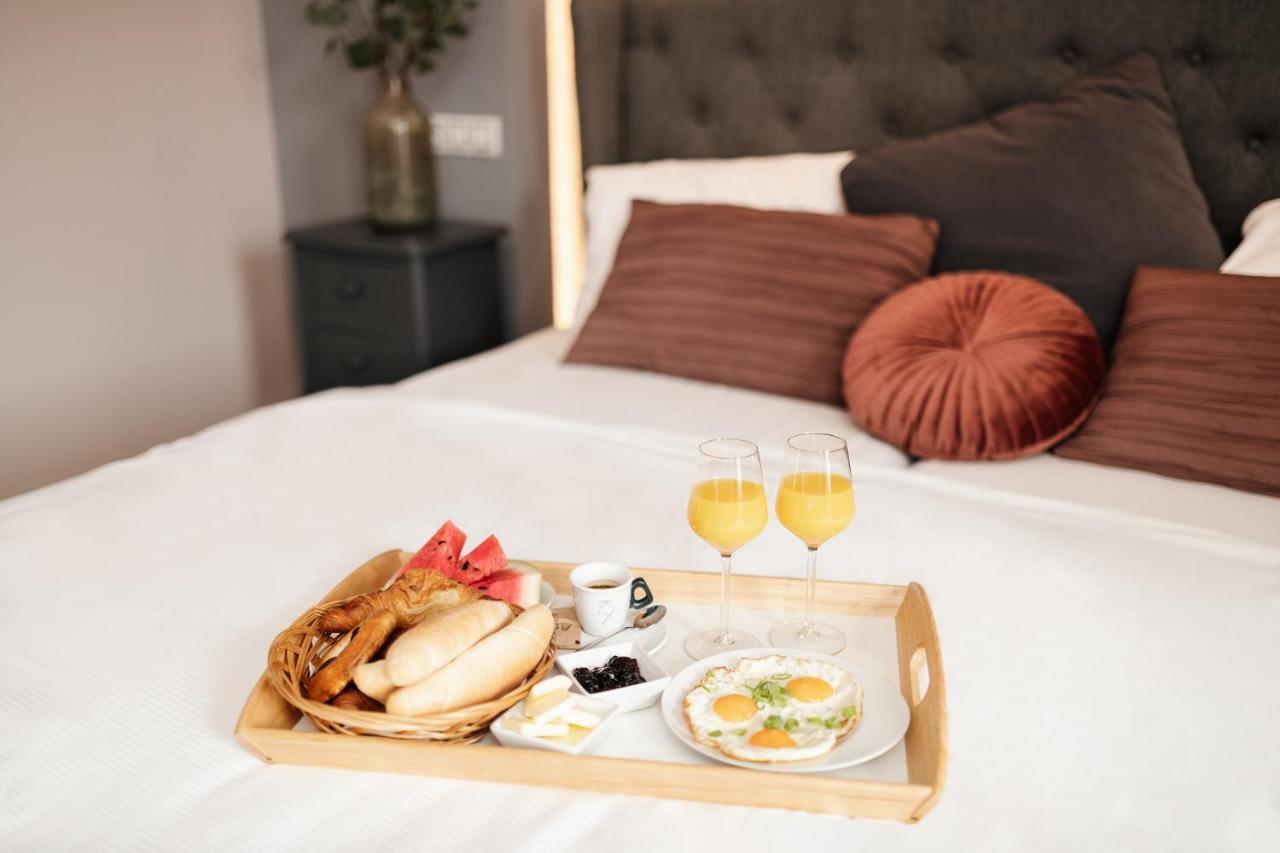 Wine & Wellness Hotel Besedni Dum Valtice Kültér fotó