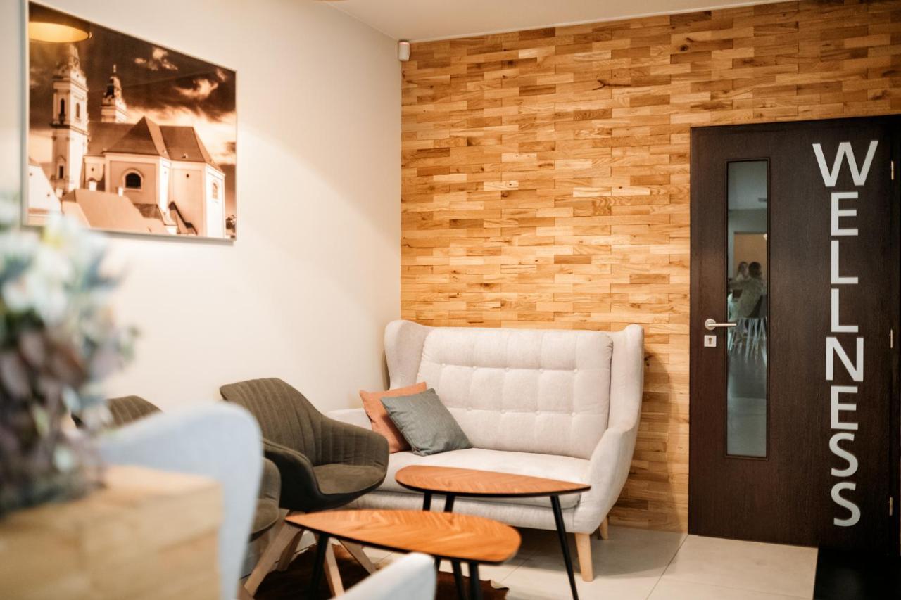 Wine & Wellness Hotel Besedni Dum Valtice Kültér fotó