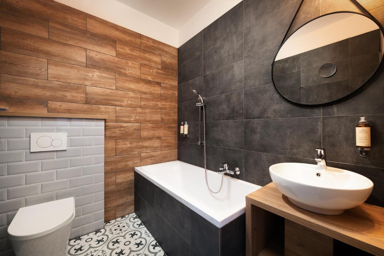 Wine & Wellness Hotel Besedni Dum Valtice Kültér fotó