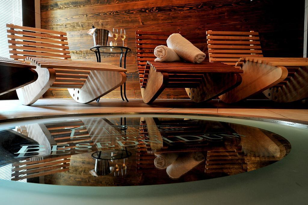 Wine & Wellness Hotel Besedni Dum Valtice Kültér fotó