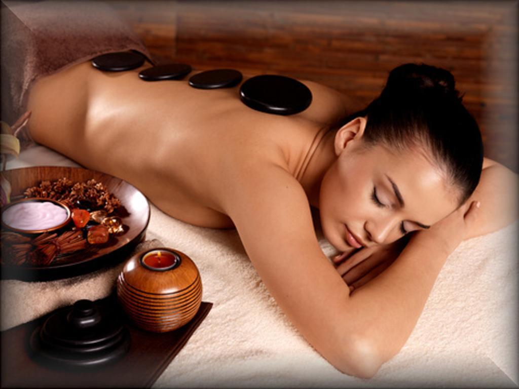 Wine & Wellness Hotel Besedni Dum Valtice Kültér fotó
